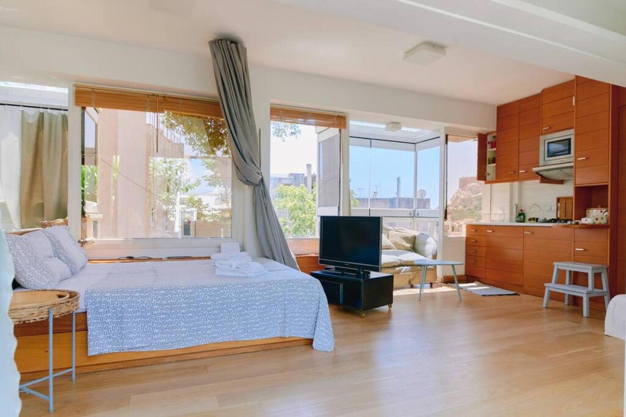 360 View In Roof Top Appartment With Patio Атина Екстериор снимка