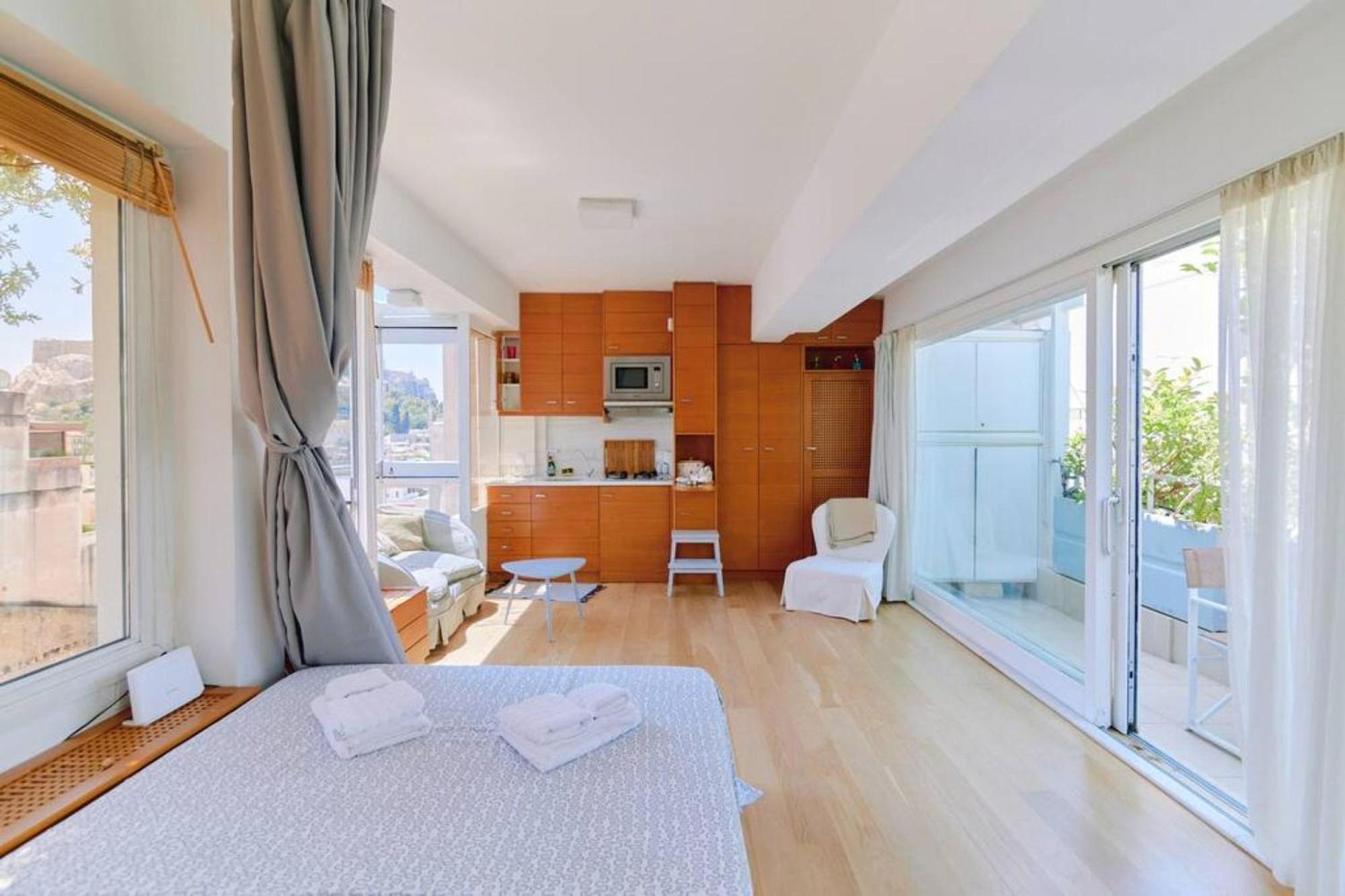 360 View In Roof Top Appartment With Patio Атина Екстериор снимка